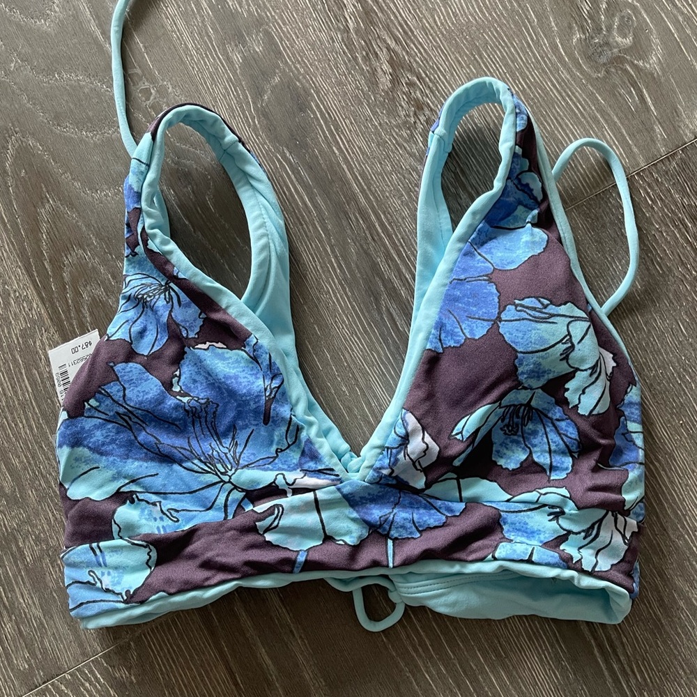 NWT maaji swimsuit top